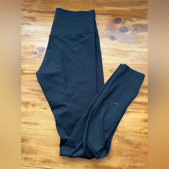 Nike size small black Dri-fit leggings, never worn! - Picture 5 of 5